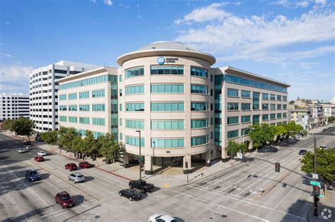 888 E Walnut St, Pasadena, CA 91101 .